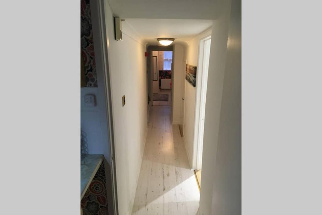 Cathedral Apartment Londonderry Exterior photo